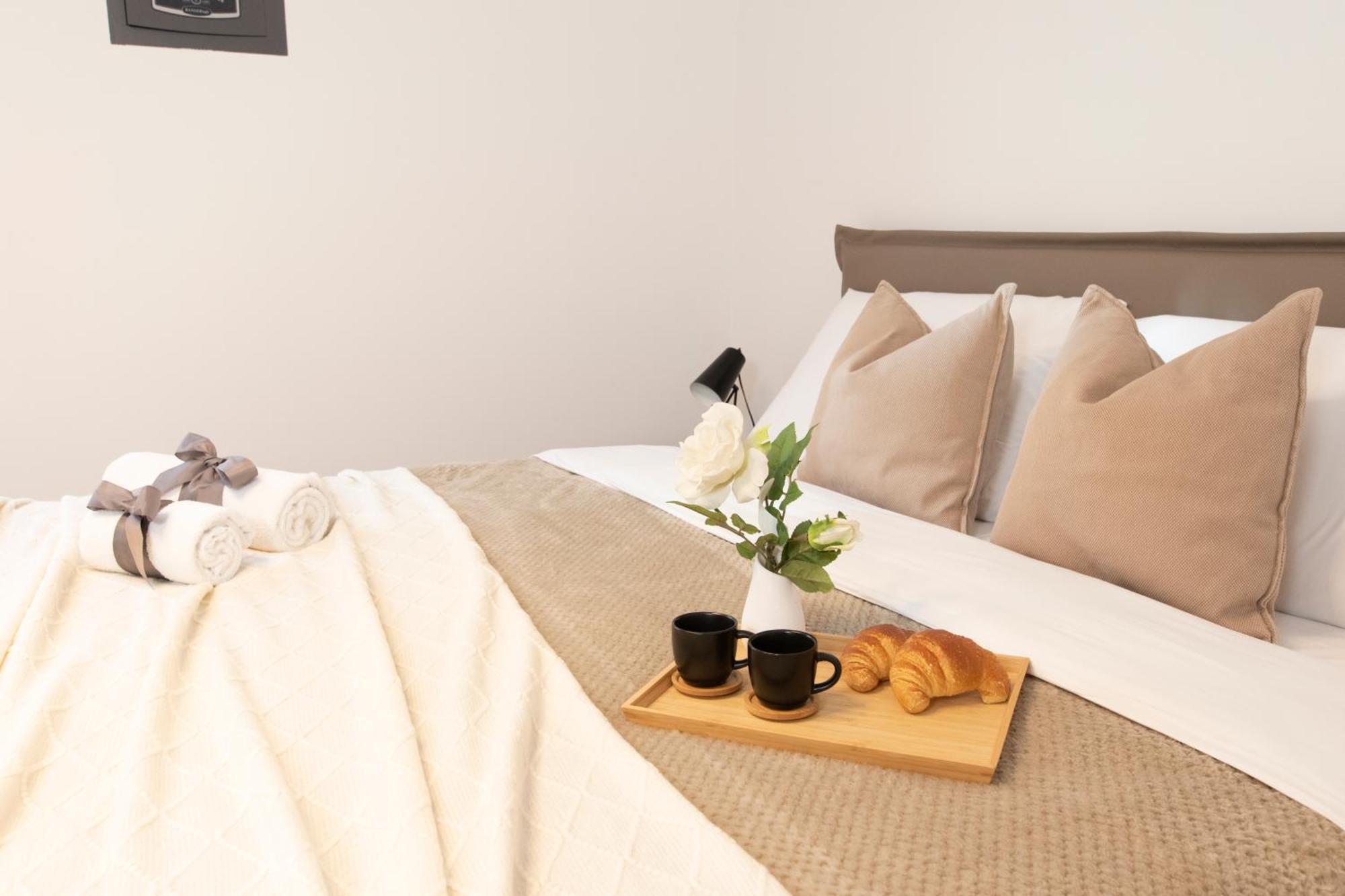 Ihost - Simonetta 7 * Mailand